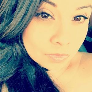 Meet you're seller. Will Bundle. Make an offer!